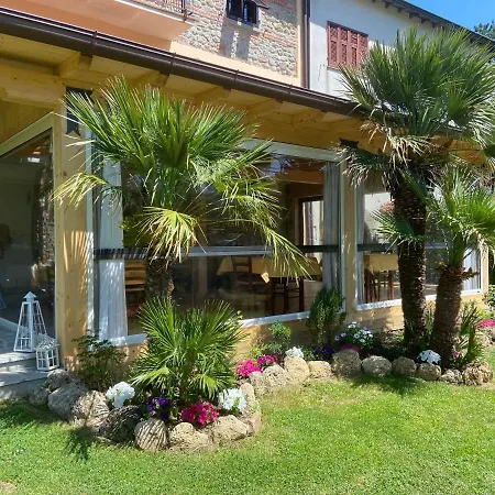 Farm stay I Chiosi Comano (Tuscany)