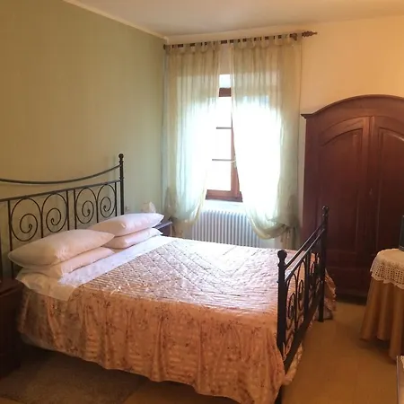 Farm stay I Chiosi Comano (Tuscany)